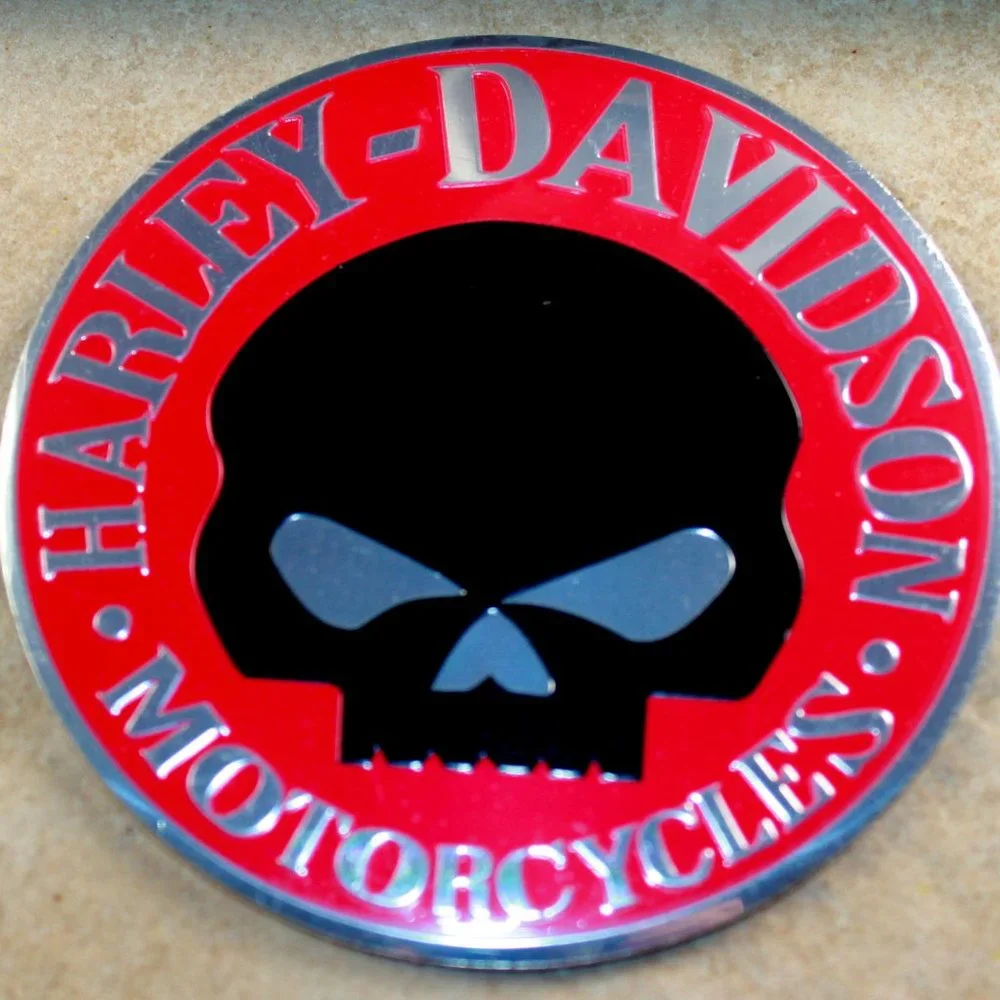 2 Harley Davidson Red  Black Skull Sportster Emblems Gas Fuel Tank Decals Badges - Picture 2 of 7